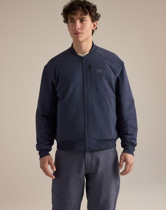 Arc’teryx Konseal Insulated Jacket Men’s Black Sapphire